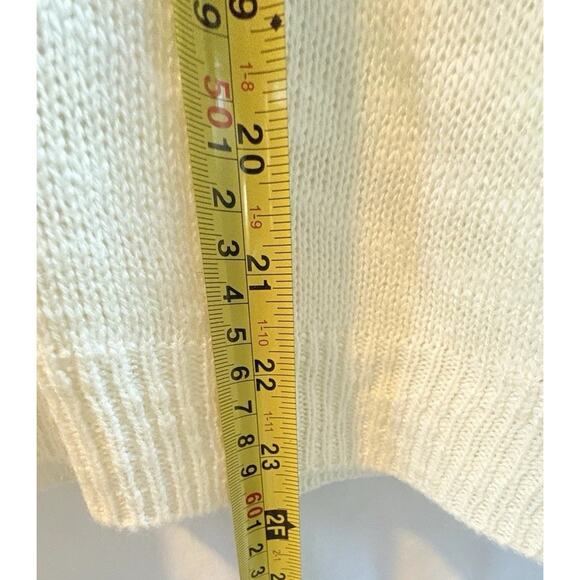 Mia & Tess Santa Sweater Women’s Size L Cream Color The Paper Store - Picture 8 of 13